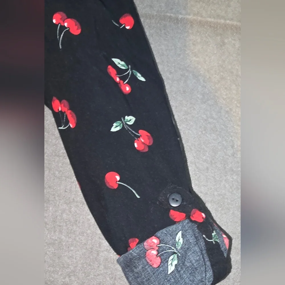 Love Notes Black Tied Shirt Cherry Design Small Long Sleeve/Roll Sleeve Light - Picture 7 of 11